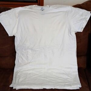 Mens white t shirts. New without tags